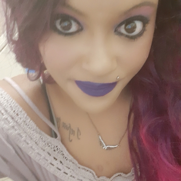 Meet your Posher, Lillian - Picture 2 of 2